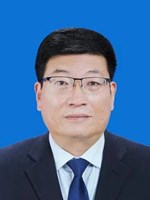 岳小龙